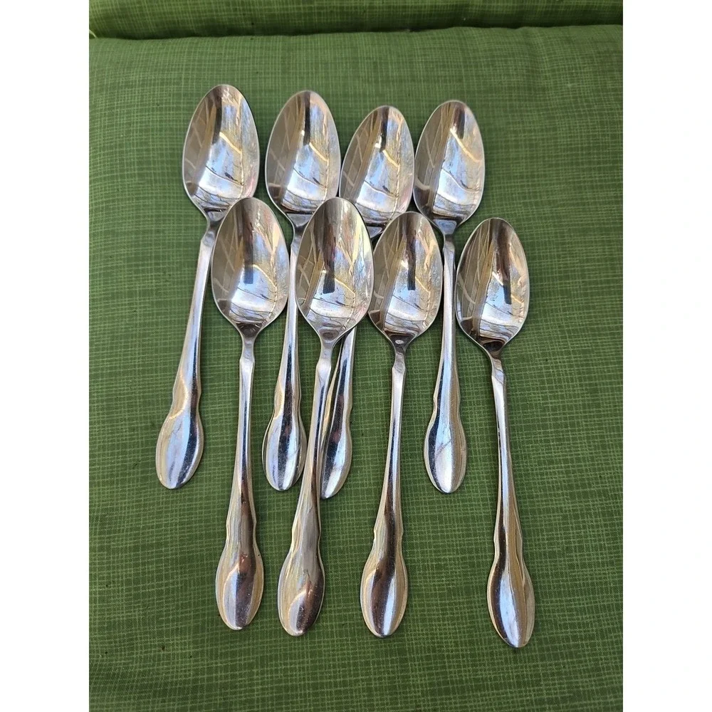 8 Gourmet Settings GS Dinner Soup Spoons Windermere Stainless Flatware